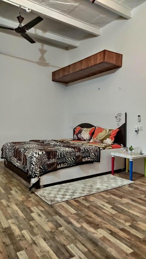 Ira Homestay Mathura - Divine Spiritual Stay Kültér fotó