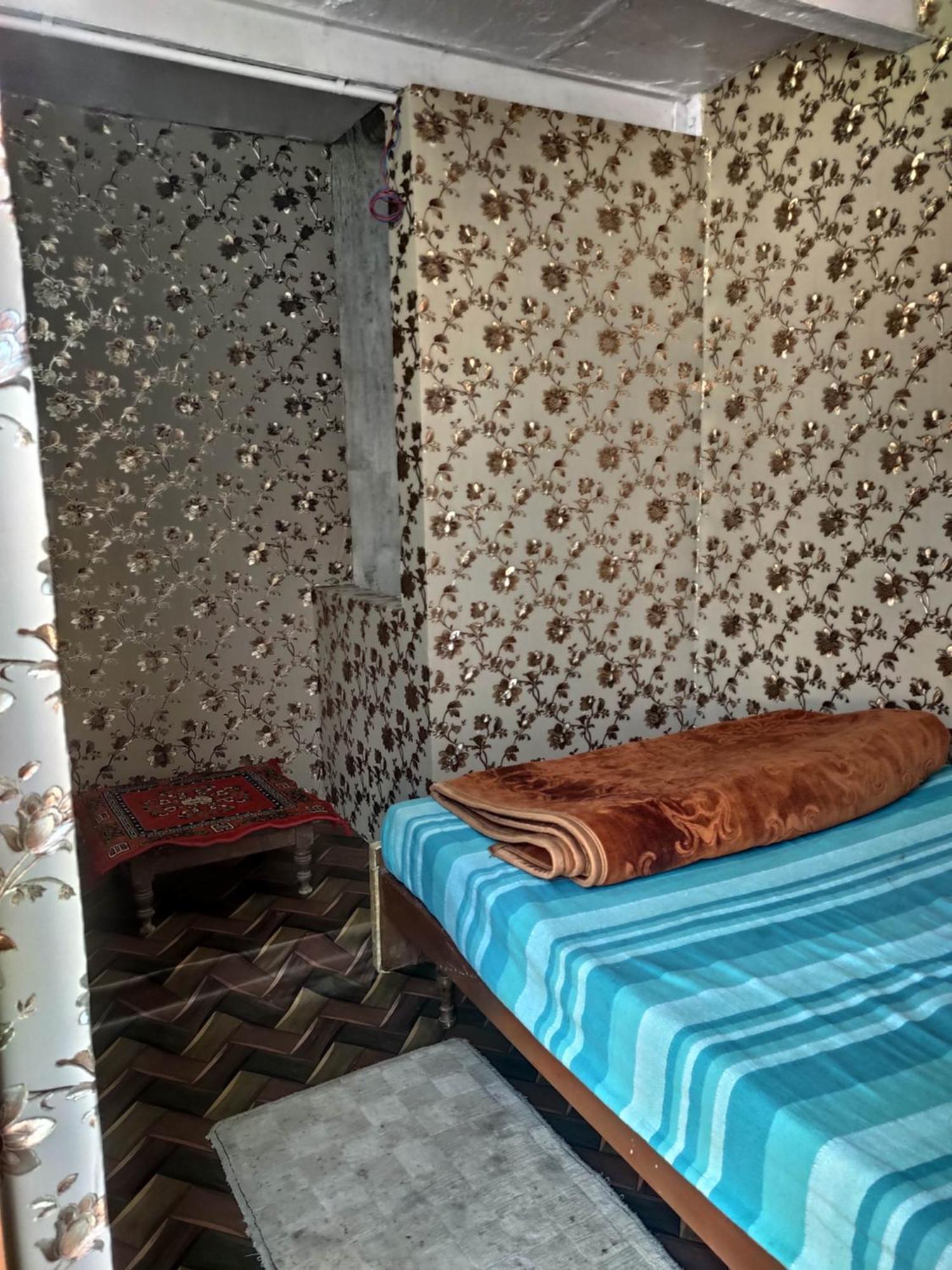 Ira Homestay Mathura - Divine Spiritual Stay Szoba fotó